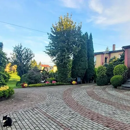 Dom Pod Grusza Lägenhet Chmielno