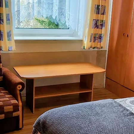 Dom Pod Grusza Lägenhet Chmielno